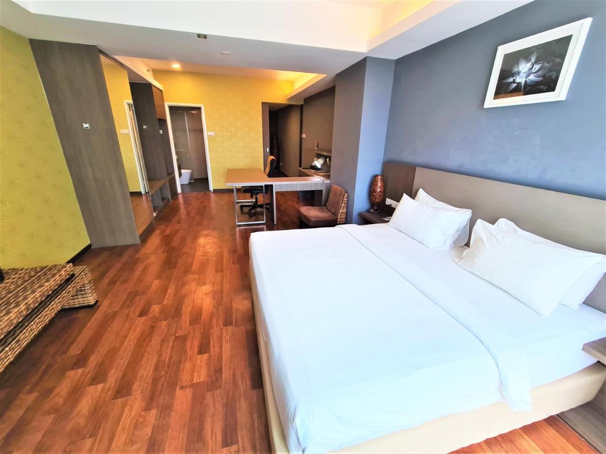 Nexus Regency Suites & Hotel Subang Jaya Exterior foto