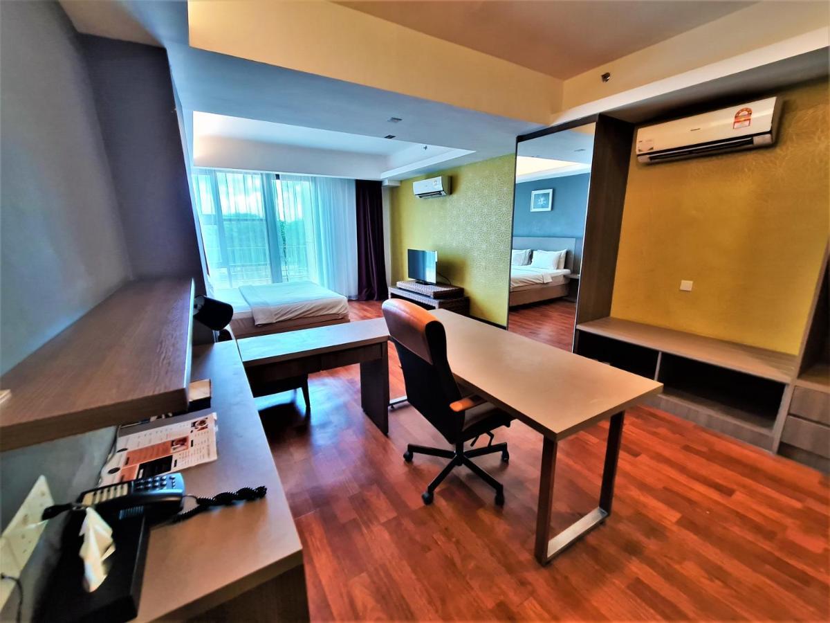 Nexus Regency Suites & Hotel Subang Jaya Exterior foto