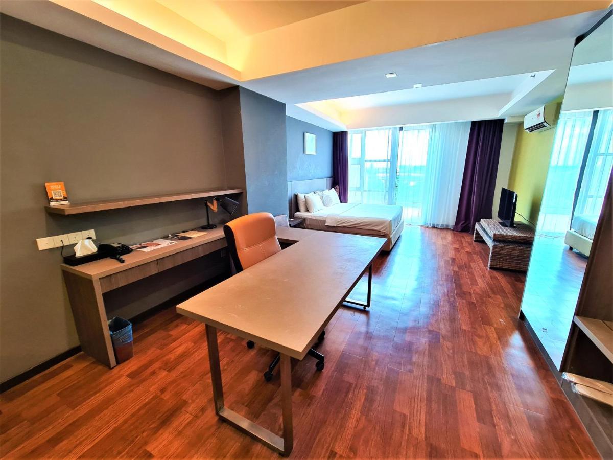 Nexus Regency Suites & Hotel Subang Jaya Exterior foto