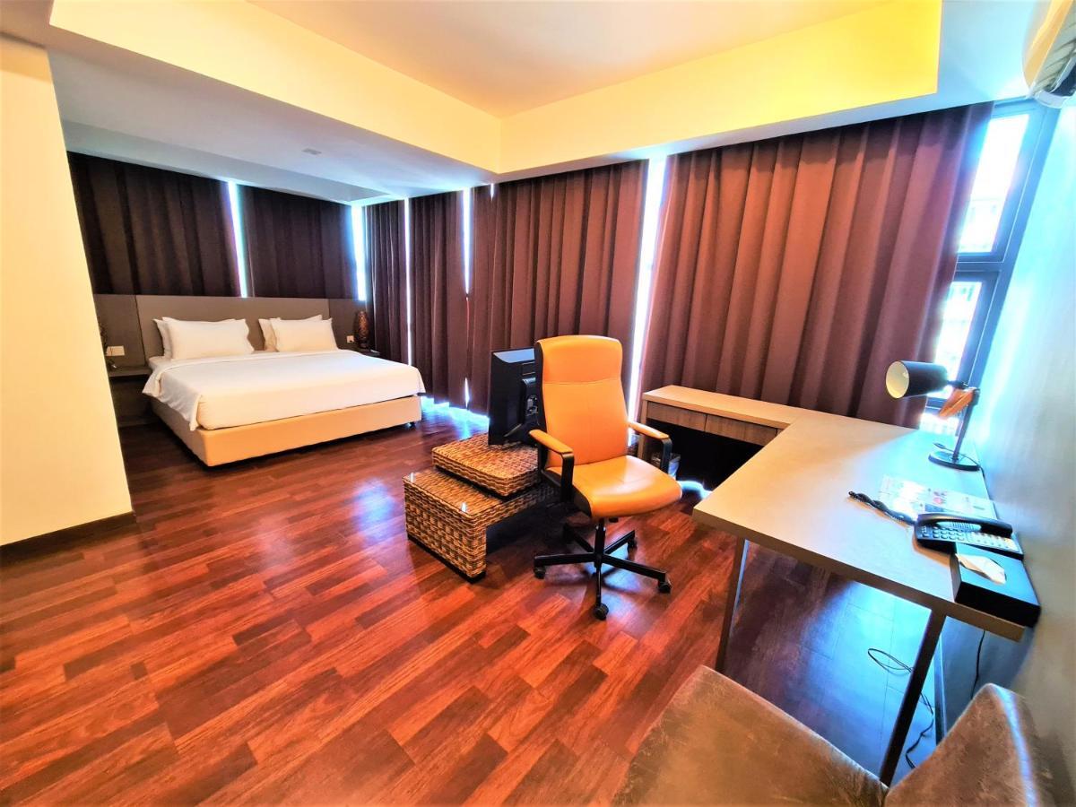 Nexus Regency Suites & Hotel Subang Jaya Exterior foto