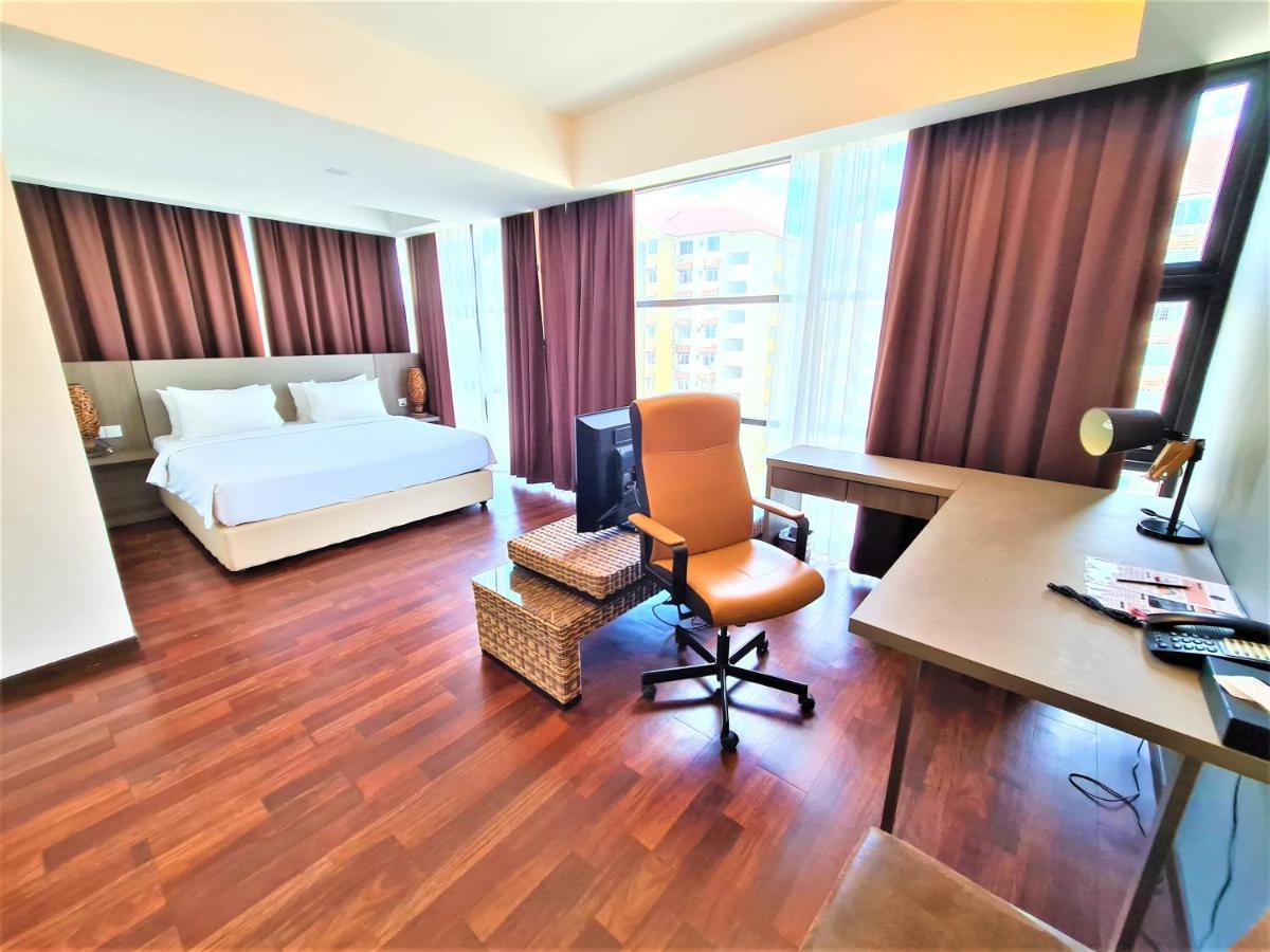 Nexus Regency Suites & Hotel Subang Jaya Exterior foto