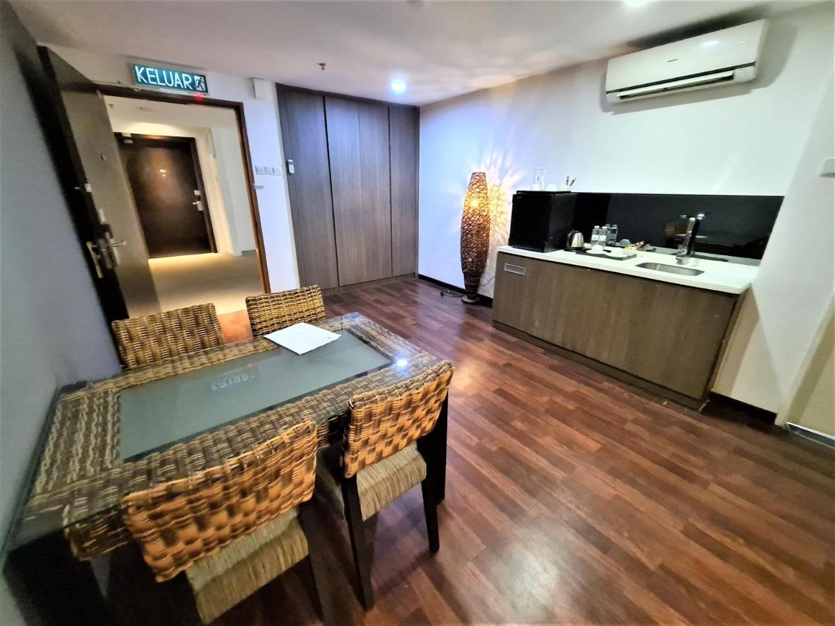 Nexus Regency Suites & Hotel Subang Jaya Exterior foto