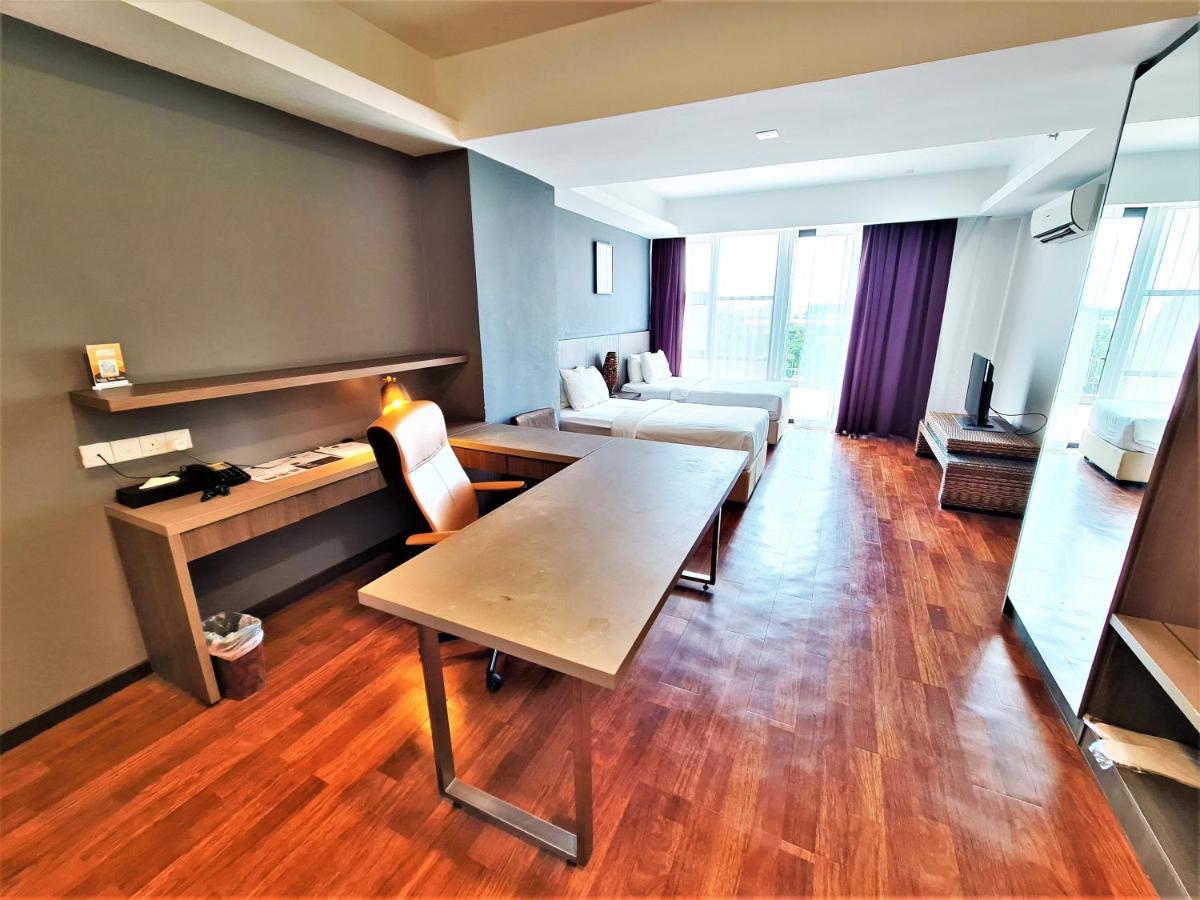 Nexus Regency Suites & Hotel Subang Jaya Exterior foto
