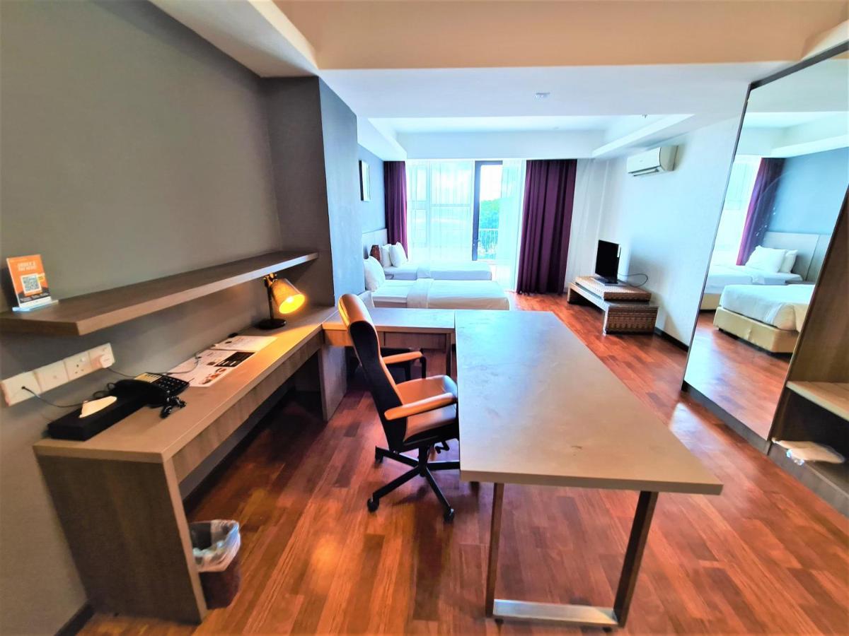 Nexus Regency Suites & Hotel Subang Jaya Exterior foto