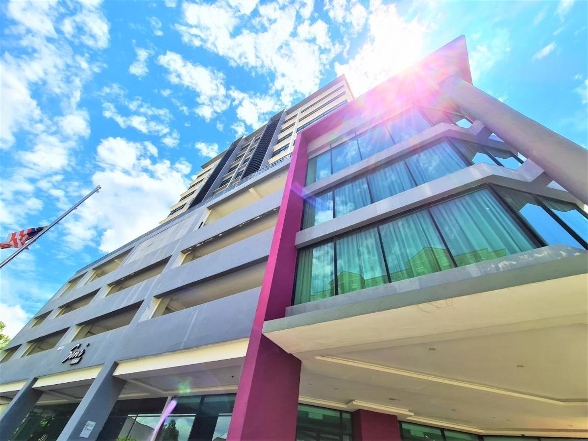 Nexus Regency Suites & Hotel Subang Jaya Exterior foto