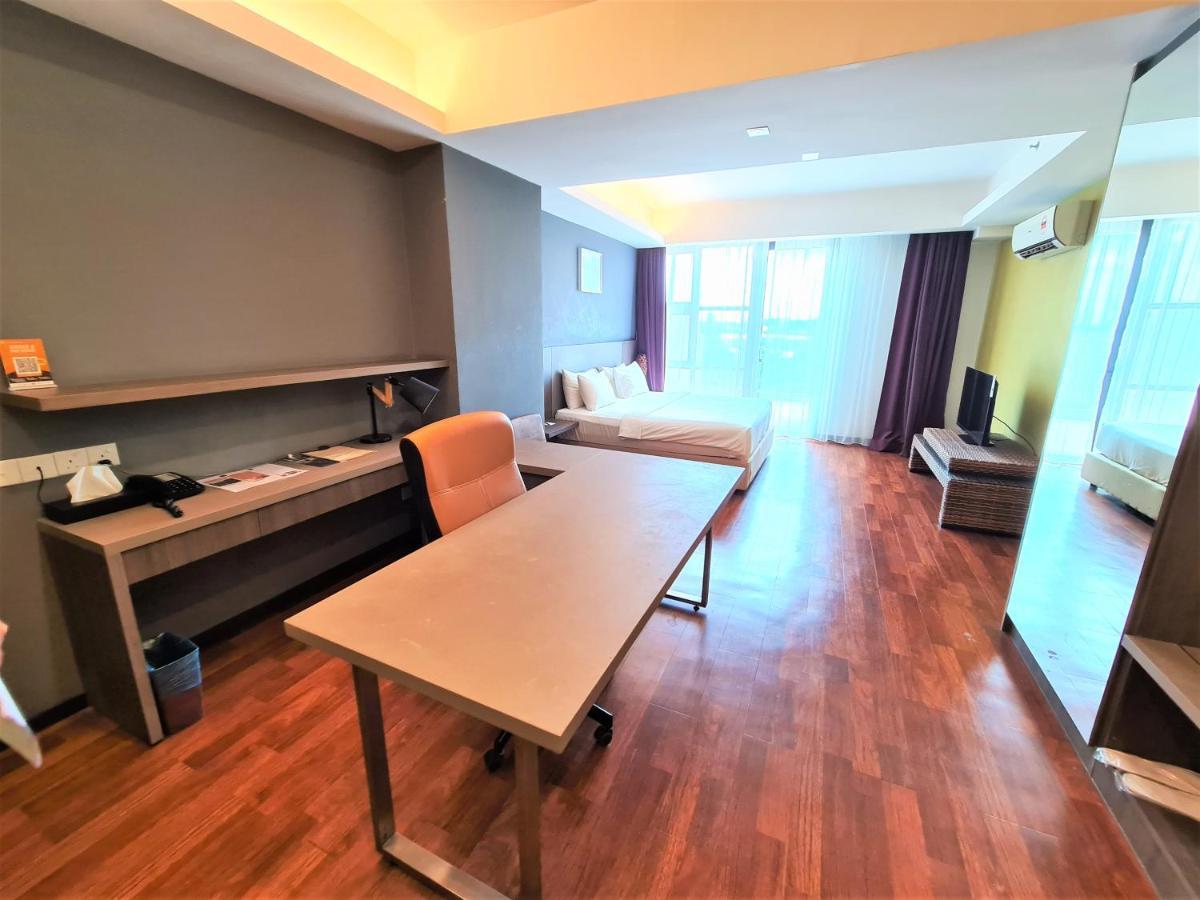 Nexus Regency Suites & Hotel Subang Jaya Exterior foto