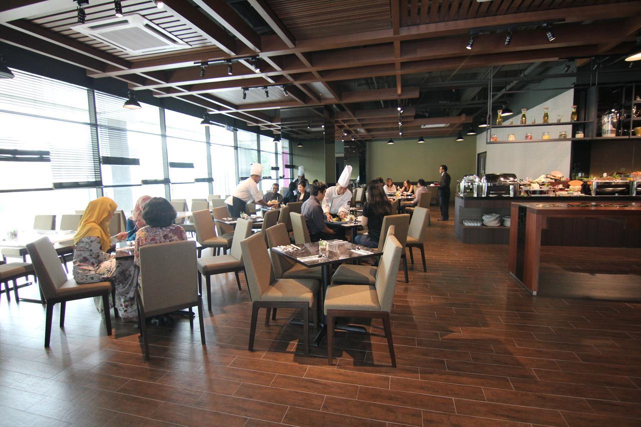 Nexus Regency Suites & Hotel Subang Jaya Exterior foto
